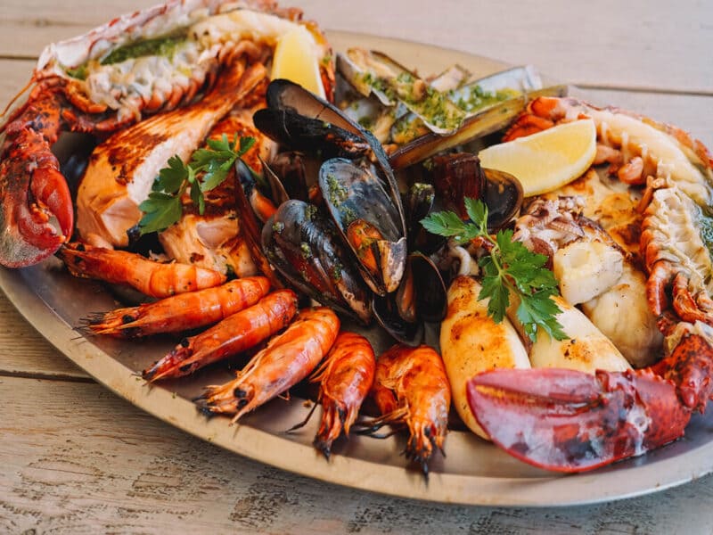 How to Enjoy Seafood While Keeping Your Diet on Track